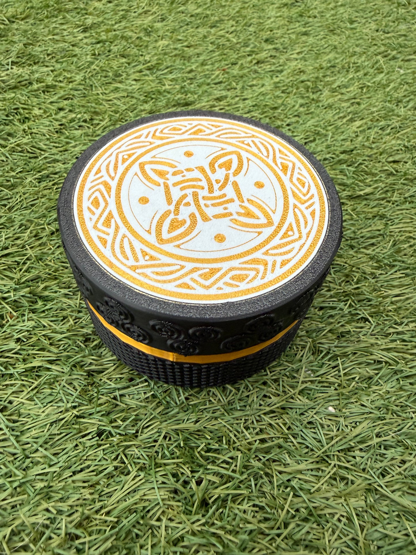 Celtic Swirls Coin Case (Smallest Size)