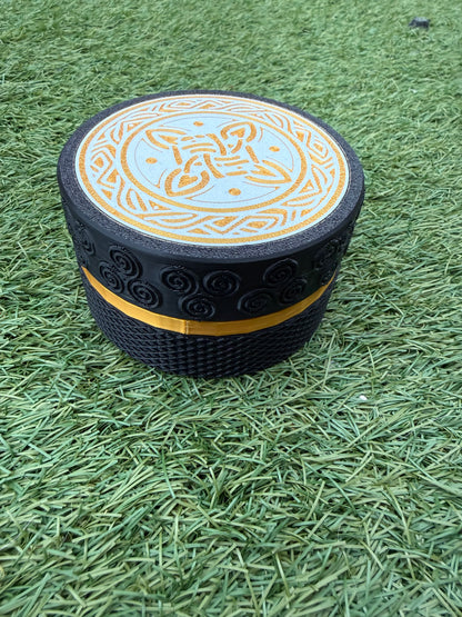 Celtic Swirls Coin Case (Shorter Size)