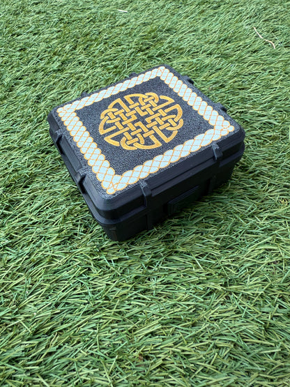 Celtic Knot Box Podz